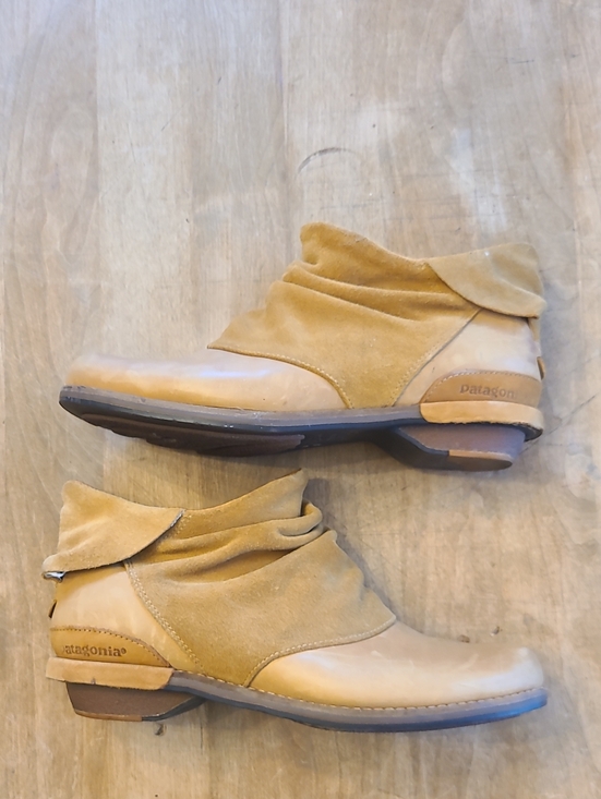 Patagonia Shoes - Patagonia Addie Slouch Ruffle Ankle Boots Leather Suede Tan Womens 6.5
